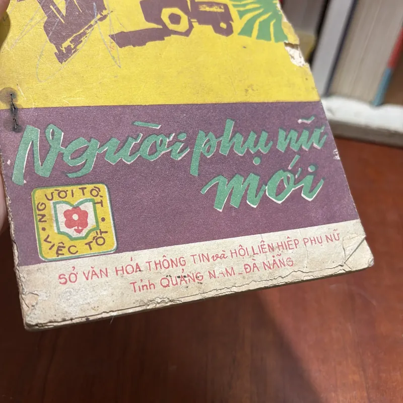 [Sách 8x] - II Văn Học Lịch Sử: Người Phụ Nữ Mới - 1985 797584
