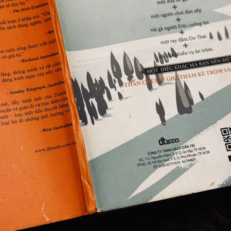 Kẻ trộm sách (bìa cứng)  1000109