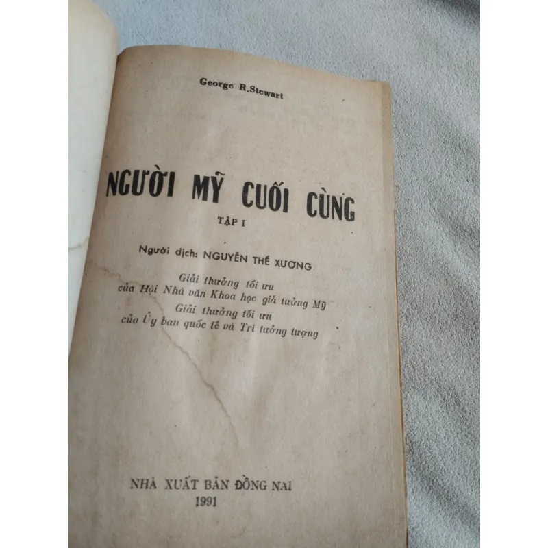 Combo 2 cuốn tiểu thuyết khoa học giả tưởng "Người Mỹ cuối cùng" (Earth Abides) 761551