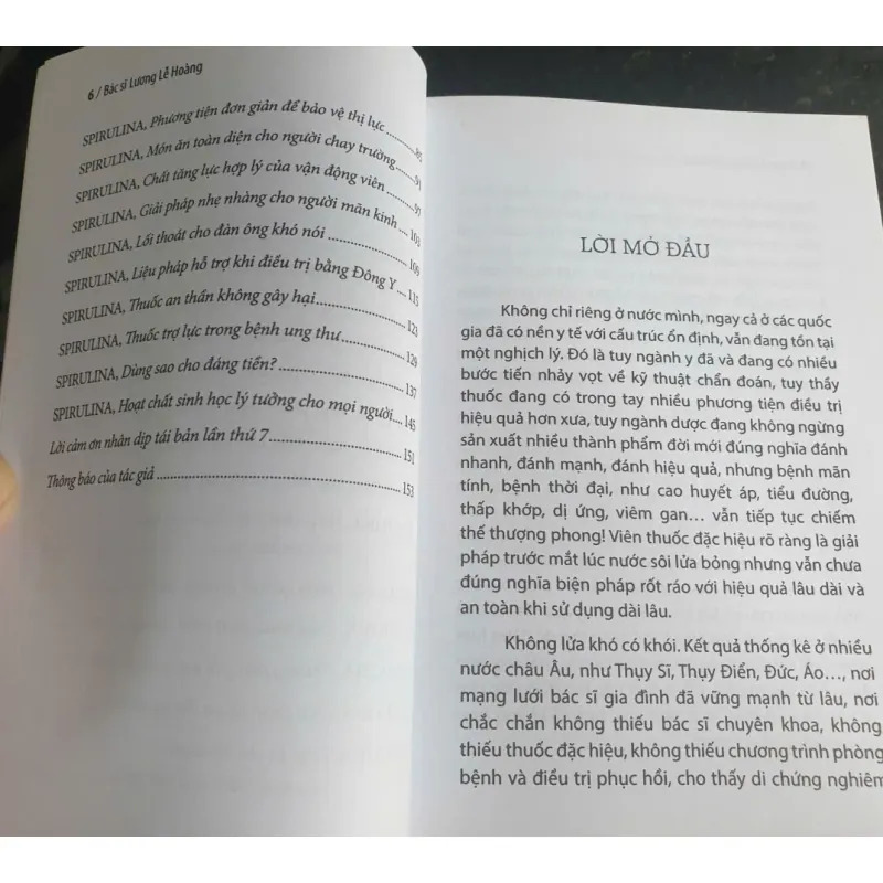 Sách Spirulina Dưỡng Chất Hoàn Hảo Cho Mọi Người của Bác sĩ Lương Lễ Hoàng 694477