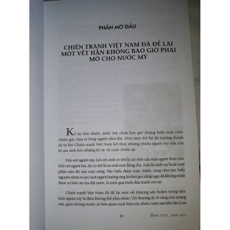 Chân trần chí thép 658628