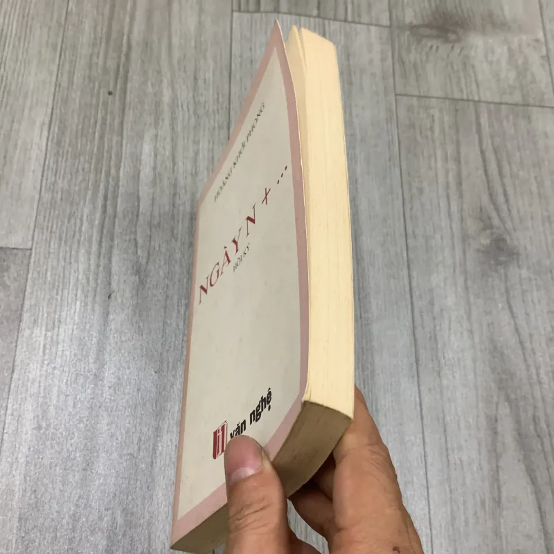 Ngày N + hồi ký - hoàng khởi phong. 10b1 1026216