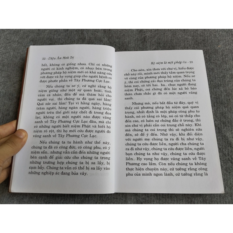 HỘ NIỆM LÀ MỘT PHÁP TU 549087