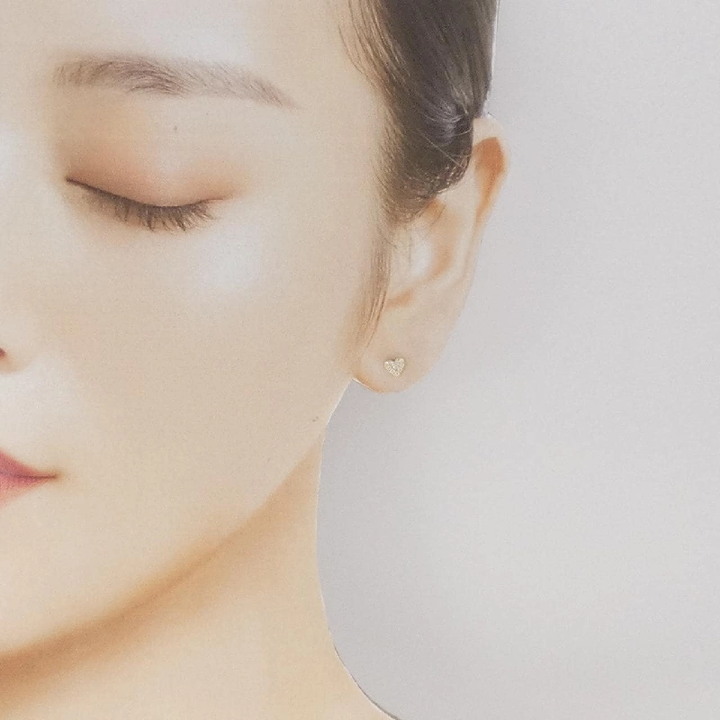 K18YG Bông tai kim cương hình trái tim - Hàng hiệu Chính hãng 868207