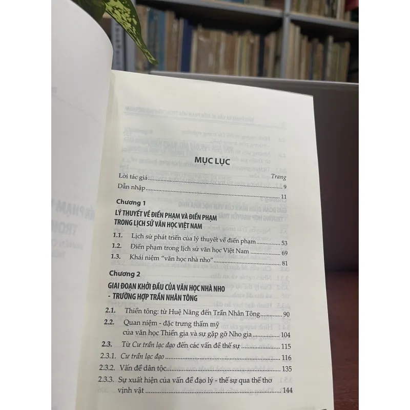 ĐIỂN PHẠM VÀ VẤN ĐỀ ĐIỂN PHẠM HOÁ TRONG VĂN HỌC VIỆT NAM - ĐỖ THU HIỀN 934477