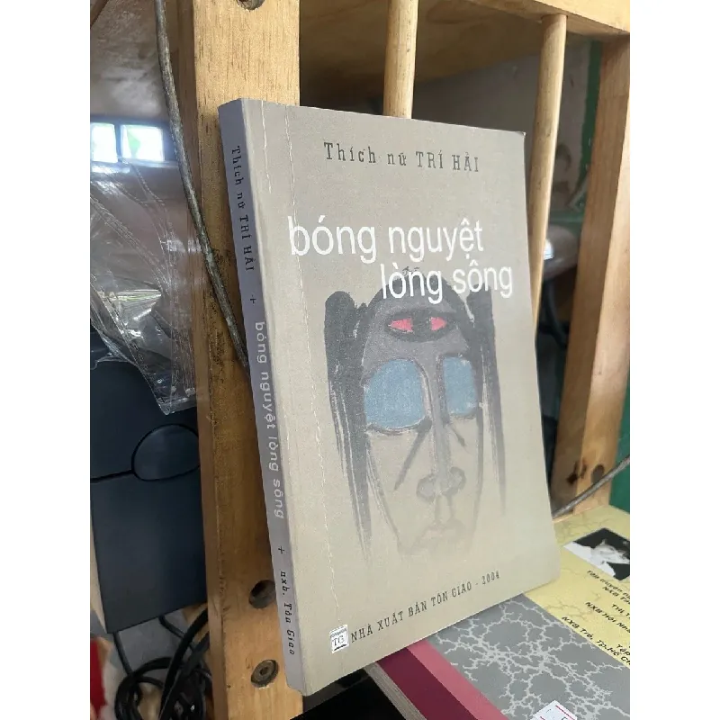 Bóng nguyệt lòng sông - Thích nữ Trí Hải 564138