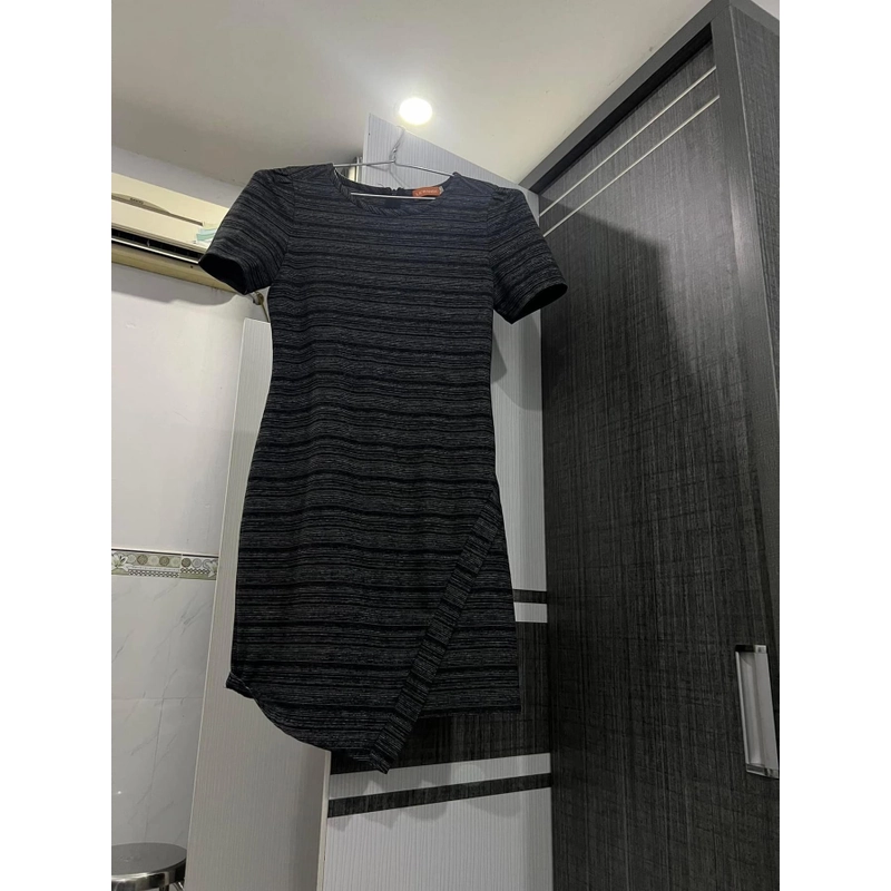 Áo đầm nữ may thiết kế và xách tay ( giá 100k) , size từ 52-62ký mặc được .   256775