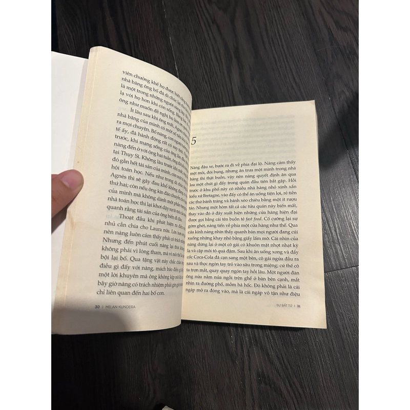 Combo 4 tác phẩm Milan Kundera (đọc kĩ mô tả) 446216