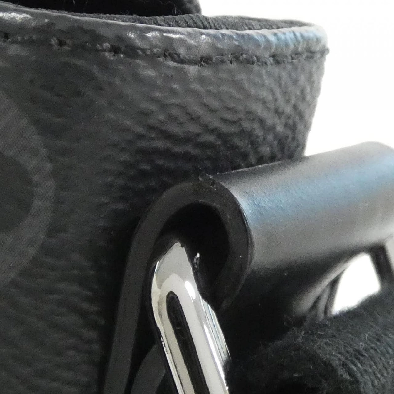 Túi xách vai Louis Vuitton Monogram Eclipse District MM M44001 - Hàng hiệu Chính hãng 776422