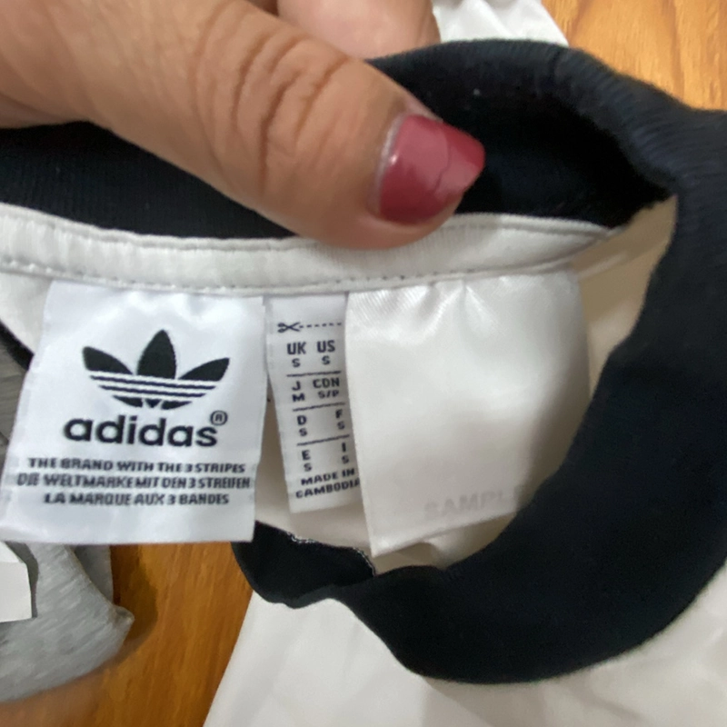 Áo phông adidas size S 309026