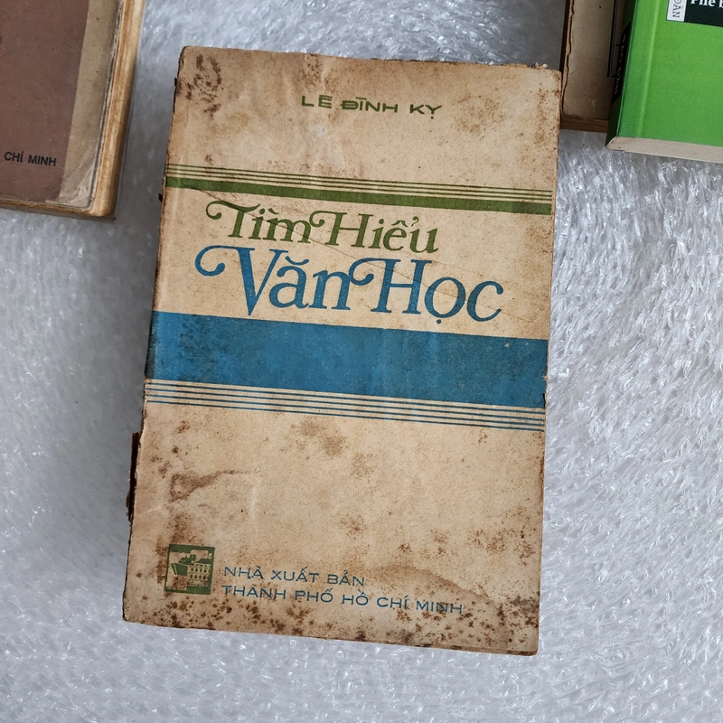 Tìm hiểu văn học | Lê Đình Kỵ  448707