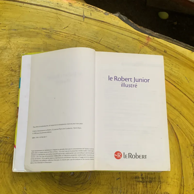 DICTIONNAIRE LE ROBERT  BENJAMIN CP-CE 6.8 ans & JUNIOR 8/11 ans  CE-CM ILLUSSTRE 747358