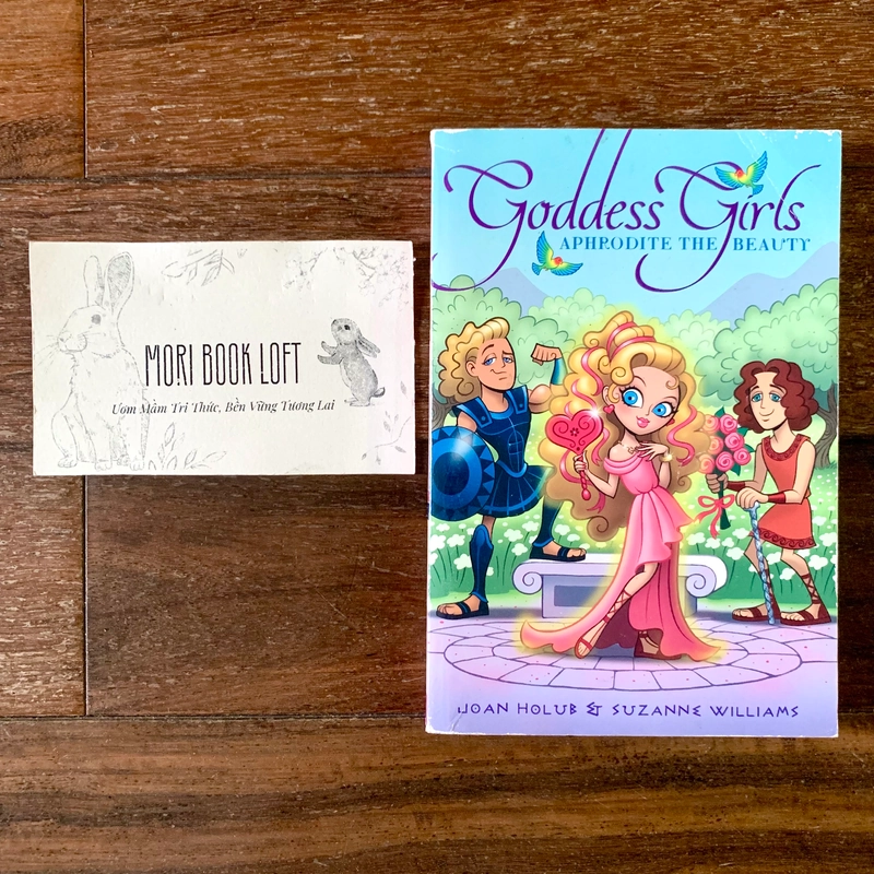Sách ngoại văn Goddess Girls: Aphrodite the Beauty - trình độ đọc A2+, Used 538111