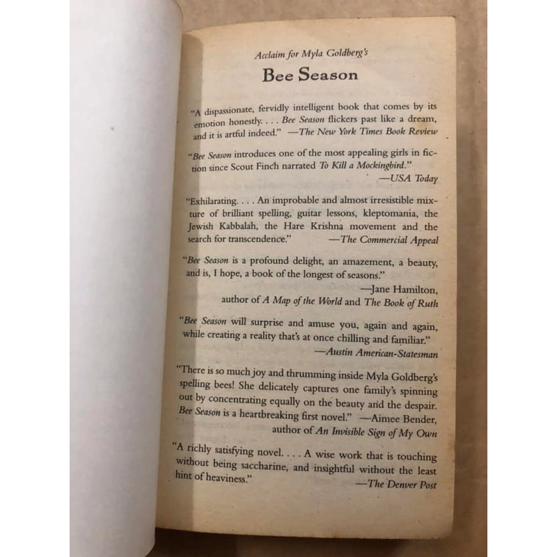 Sách ngoại văn cũ Bee Season - Myla Goldberg 305464