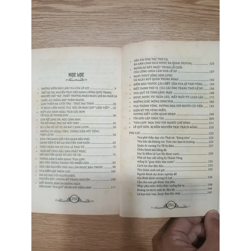 Lịch sử: Những điều là thời Lê Sơ - Trần Đình Ba 594457