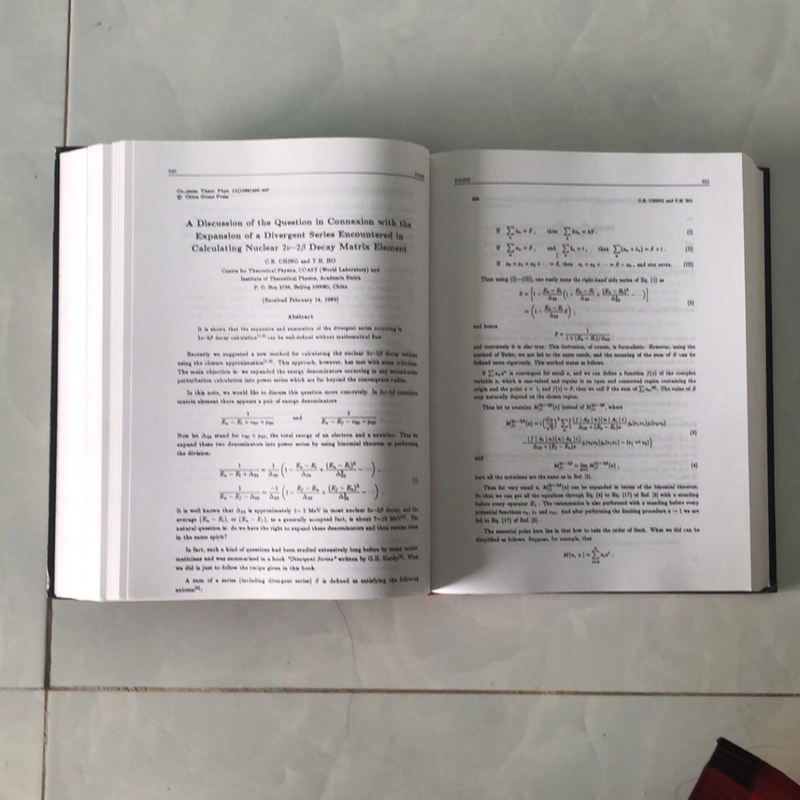 Sách Vật lý bản gốc UK 📚 Phân rã beta, lực tương tác yếu. 198453