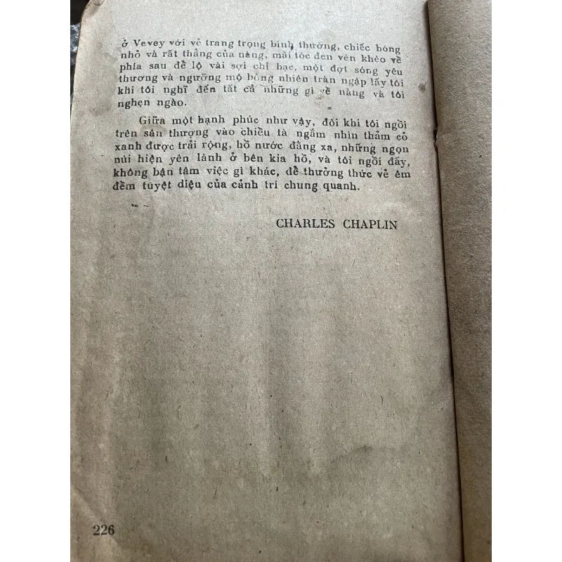 Hồi ký Vua hề Sạc-lô; Vũ Hạnh dịch , hơn 300 trang 2 cuốn  199288