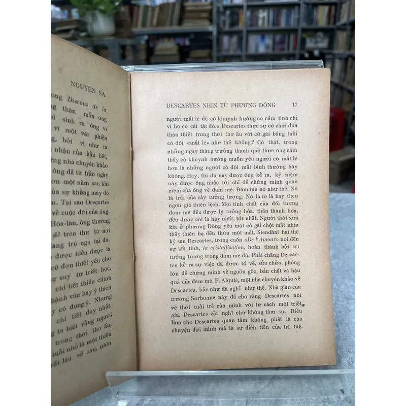 DESCARTES NHÌN TỪ PHƯƠNG ĐÔNG 704039