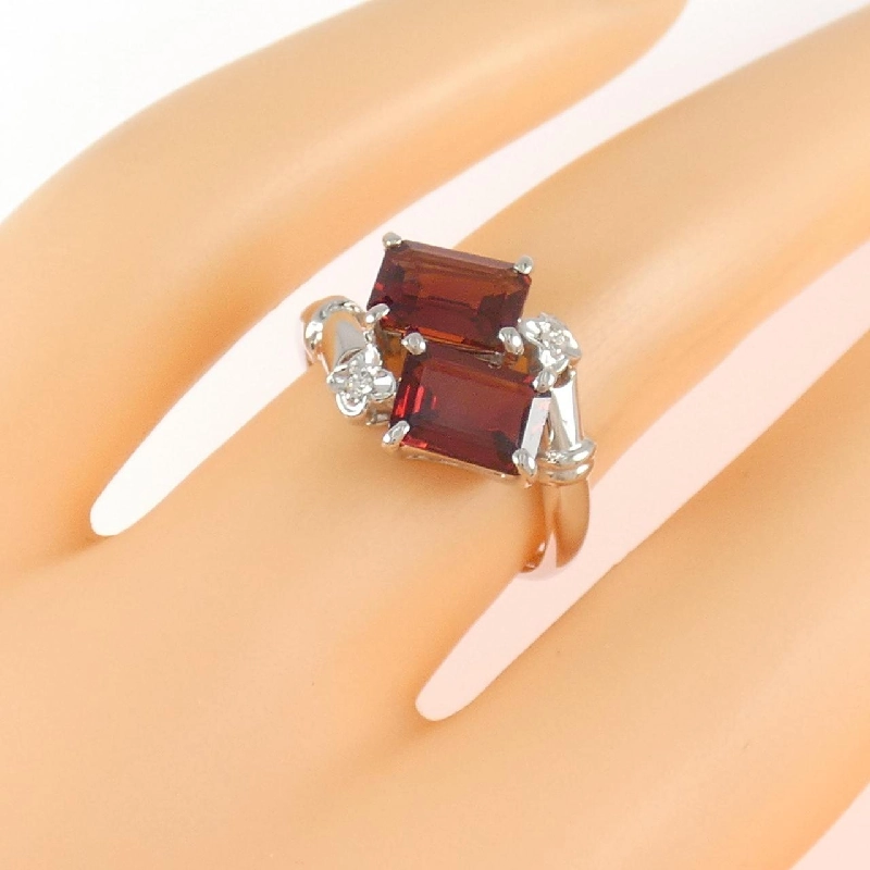 Nhẫn Garnet K18WG - Hàng hiệu Chính hãng 850719
