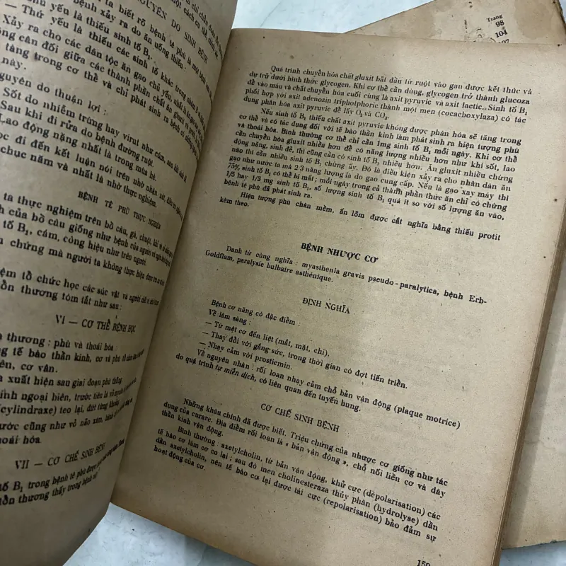 Bệnh học nội khoa - G.S Đặng Văn Chung - 1976s 1019909