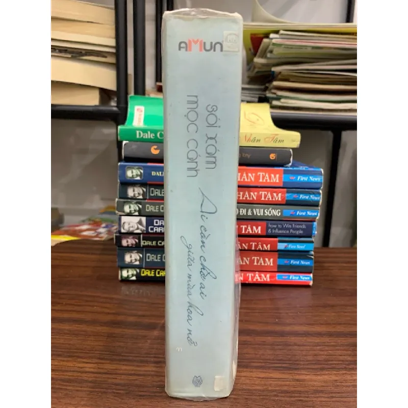 Ai còn chờ ai giữa mùa hoa nở- sói xám mọc cánh 693437