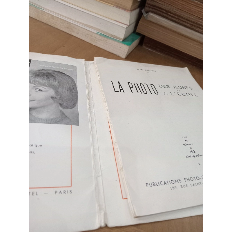 La photo des jeunes et a l'ecole - Jean Arestein 1020609