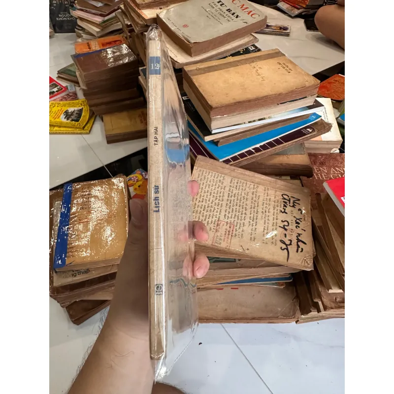 Sách Giáo Khoa Cũ: LỊCH SỬ 12 - TẬP HAI (Ấn bản năm 2001 - Kỷ niệm 45 năm NXB Giáo dục) 734681