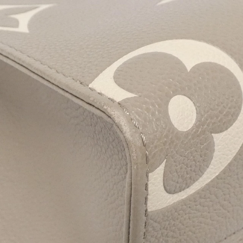 Túi Louis Vuitton Monogram Bicolor On The Go PM M45779 617358