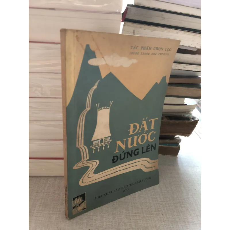 Đất nước đứng lên 782843