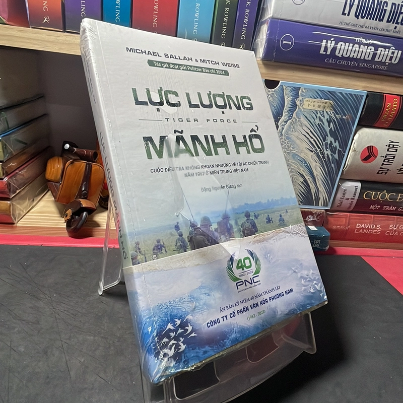 Lực lượng mãnh hổ Michael Sallah và Mitch Weiss 301914