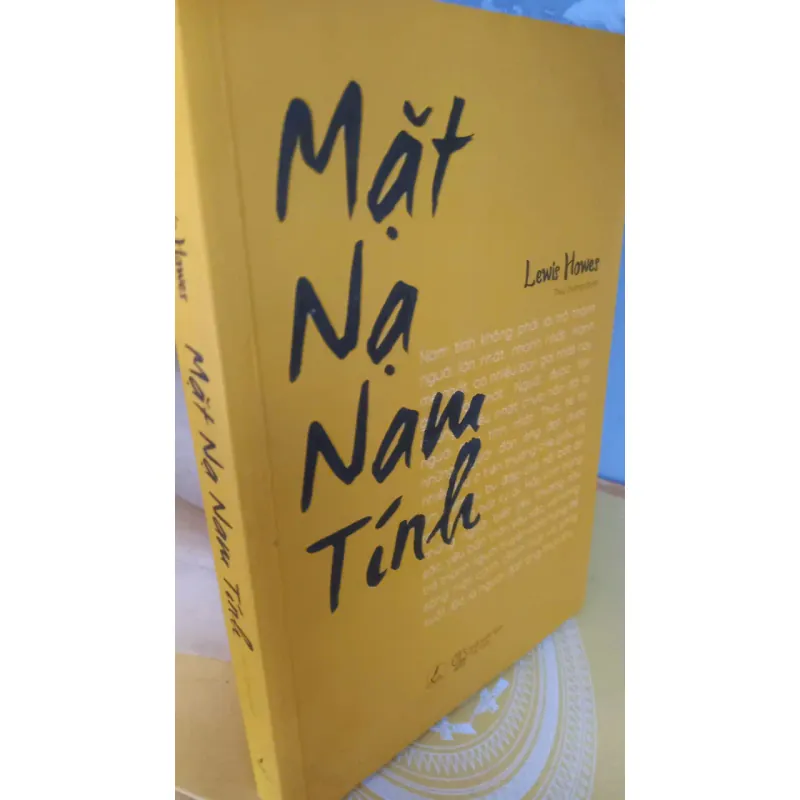 mặt nạ nam tính 975528