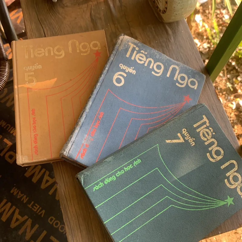 Sách học tiếng Nga, dành cho học sinh, quyển 5-6-7, bìa cứng, in tại Nga năm 1986 712340