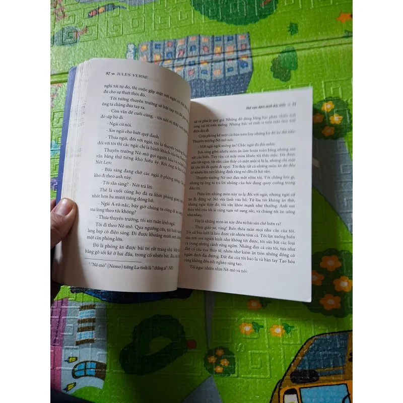 Hai vạn dặm dưới đáy biển 784832