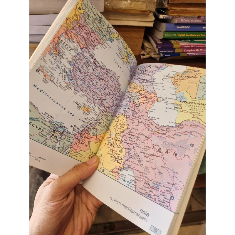 COLLINS HANDY WORLD ATLAS 182534
