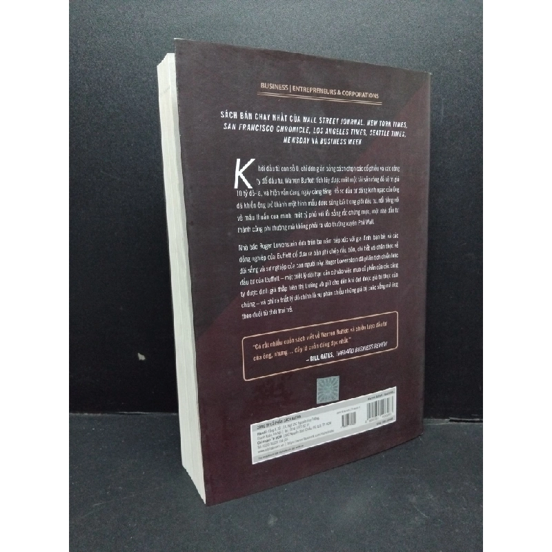 Warren Buffett - Quá trình hình thành một nhà Tư Bản Mỹ mới 90% bẩn nhẹ 2020 HCM1410 Roger Lowenstein KỸ NĂNG 360186
