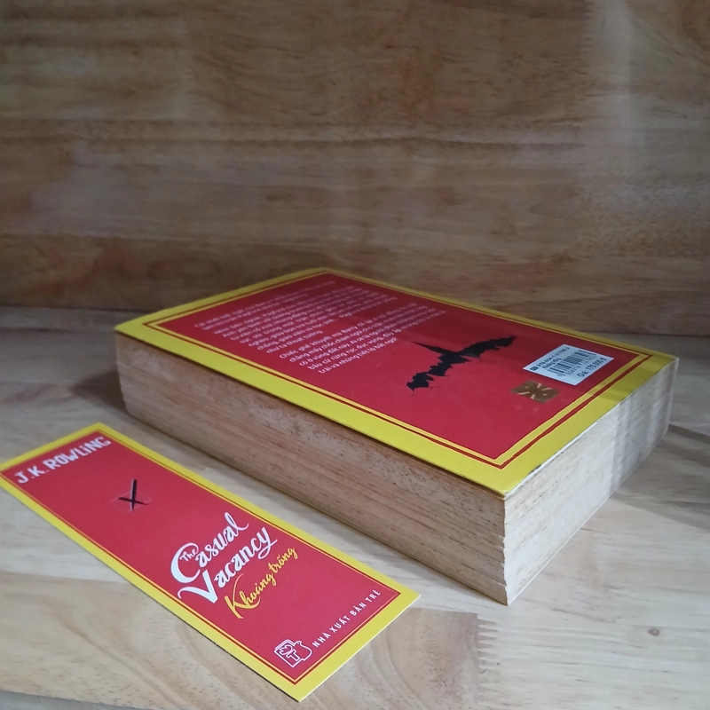 Khoảng Trống (The Casual Vacancy) - J. K. Rowling 355442