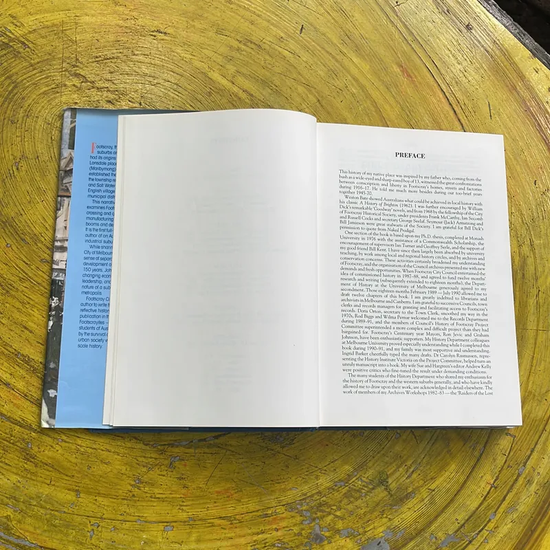 A HISTORY OF FOOTSCRAY- JOHN LACK 594735