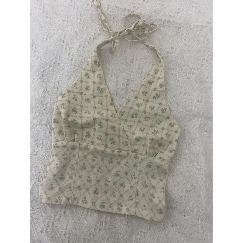 Yếm hoa nhí.  738267