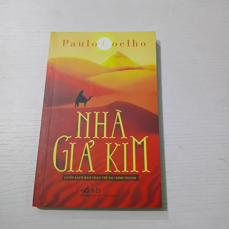 Sách Nhà Giả Kim - cuốn sách bán chạy chỉ sau kinh thánh 731748
