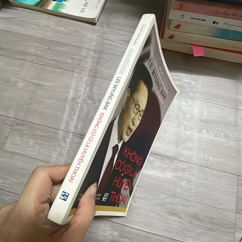Không có gì là Huyền thoại  327386
