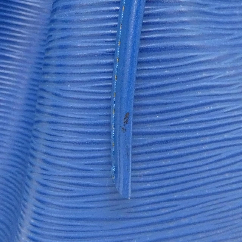 Túi đeo vai Louis Vuitton Epi Petit Noé M44105 610955