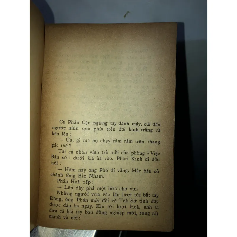 Nằm vạ - Bùi Hiển 1001152