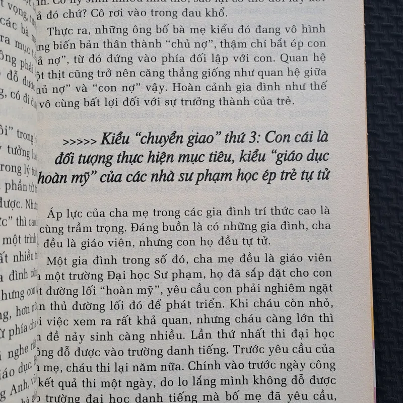 Xin đừng dồn gánh nặng lên vai con 308607