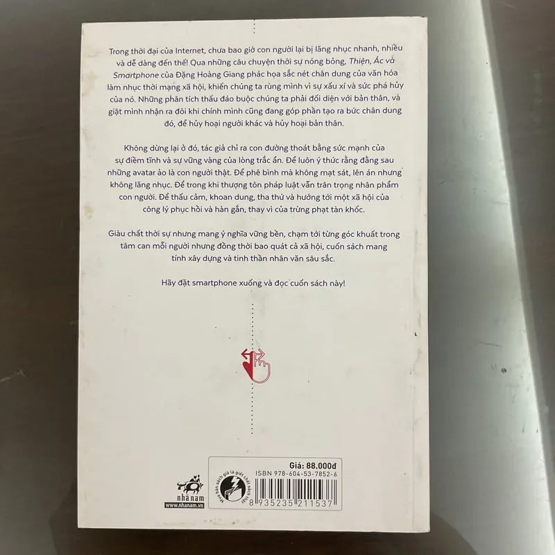 [TIỂU LUẬN] Thiện ác và Smartphone - Đặng Hoàng Giang 708719