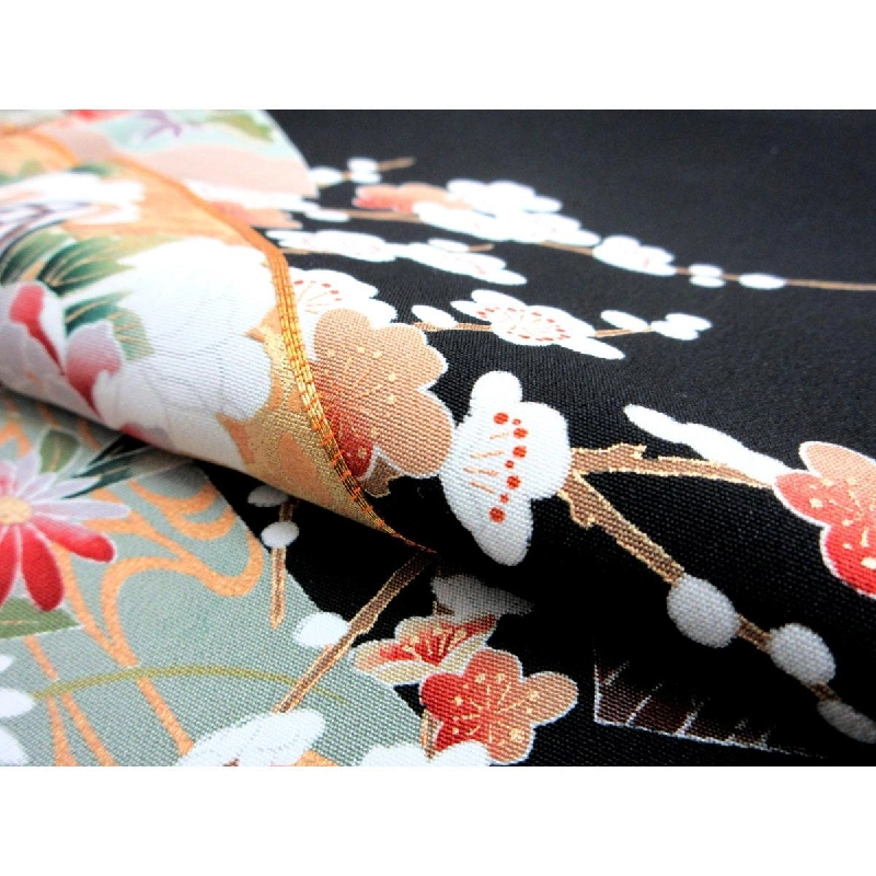 Áo dài truyền thống với họa tiết vàng và thêu hình chim ưng - Hàng hiệu Authentic 878558