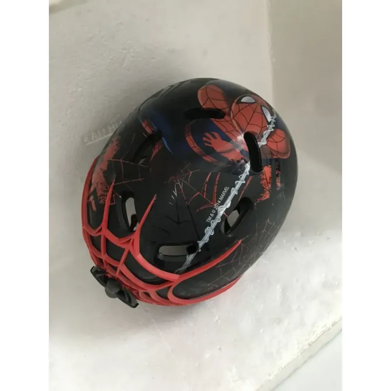 nón bảo hiểm có hình con nhiện 933490