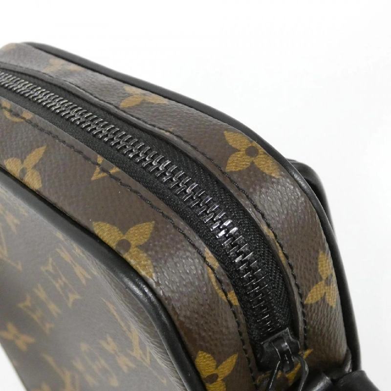 Túi đeo vai Louis Vuitton Monogram Macassar Christopher Wearable Wallet M69404 - Hàng hiệu Chính hãng 776425