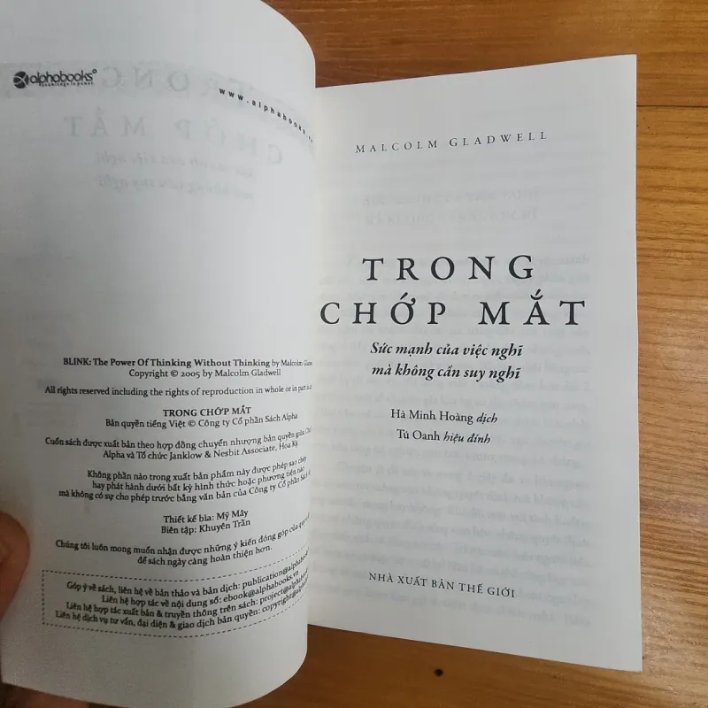 Trong chớp mắt 926739