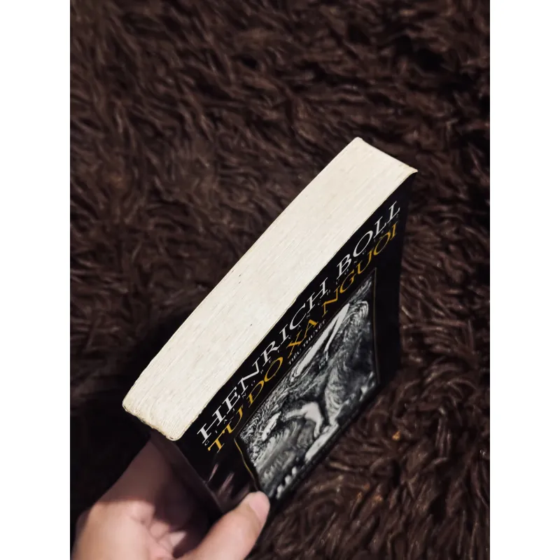 Từ độ xa người 1029824