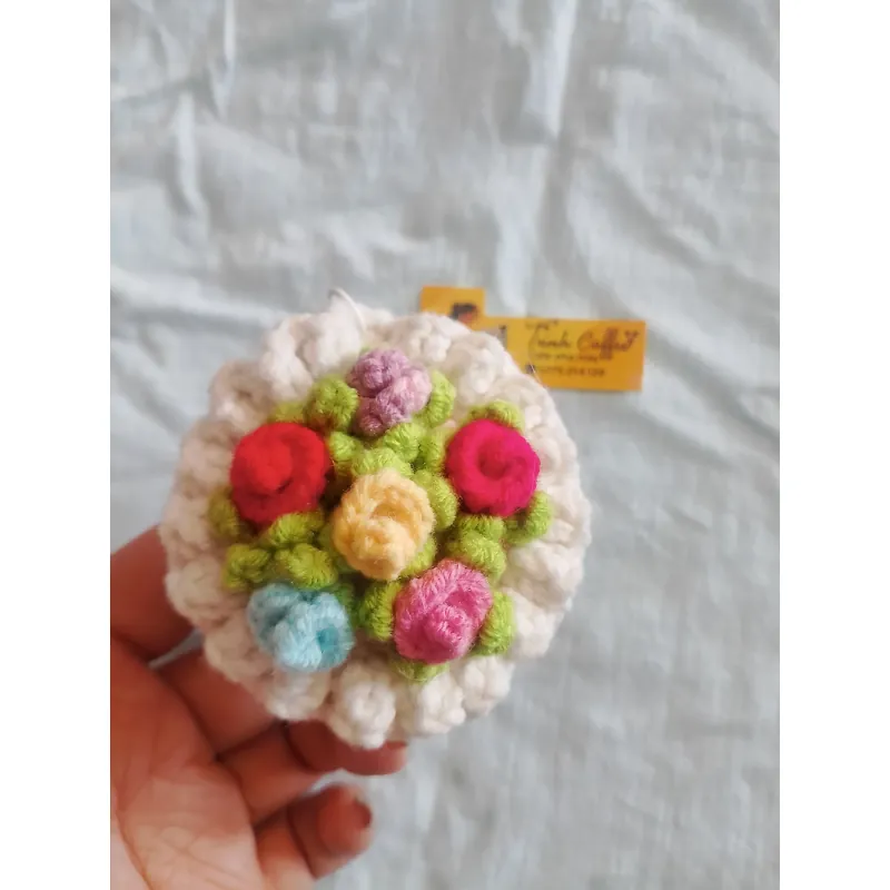 Móc khóa thủ công làm từ len sợi.  789699